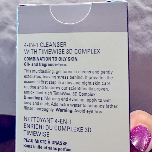 TimeWise® 4-in-1 Cleanser Combination/Oily - Picture 3 of 3